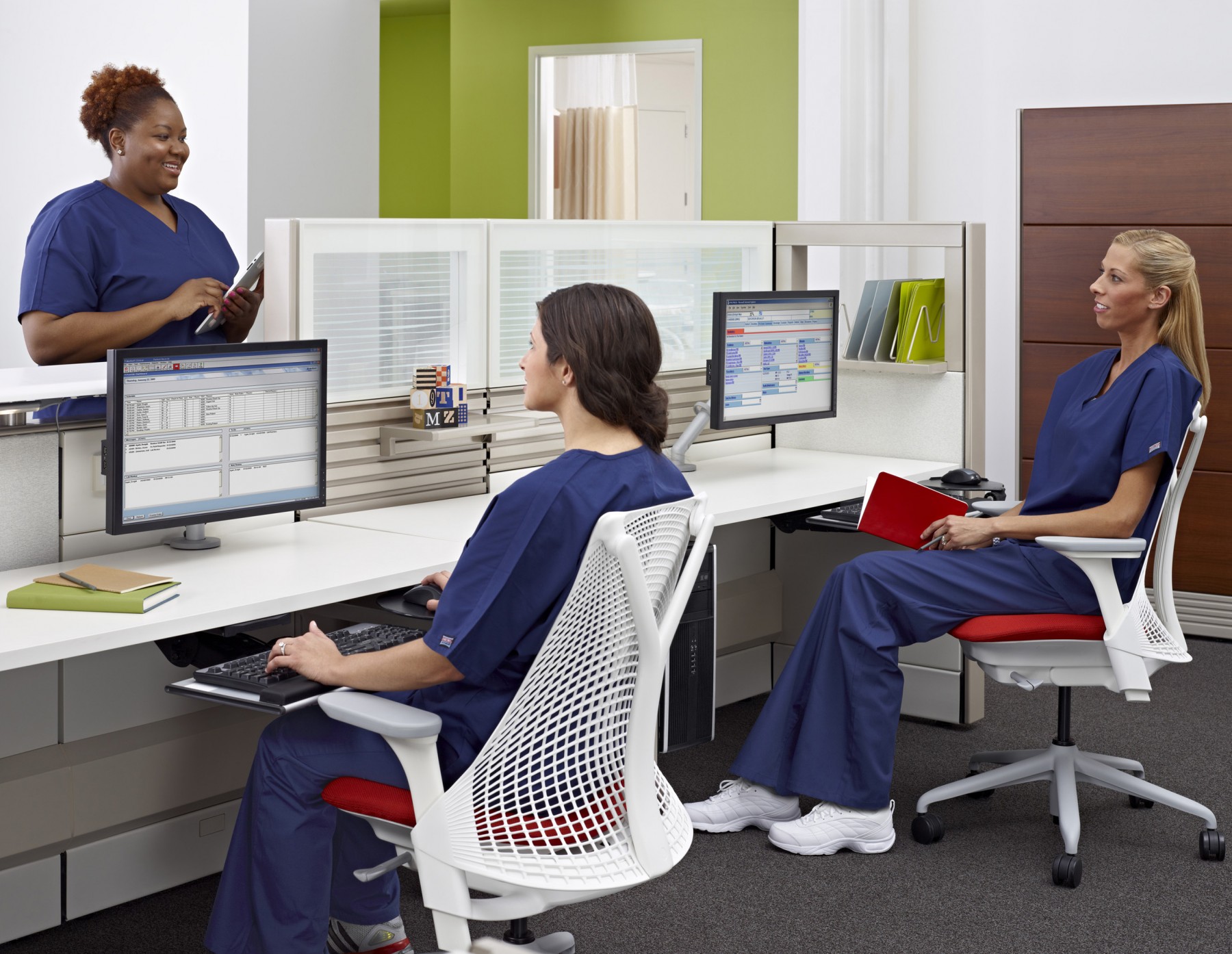 办公辅件|显示器支架|办公家具|设计师家具|Flo 台面显示屏支架